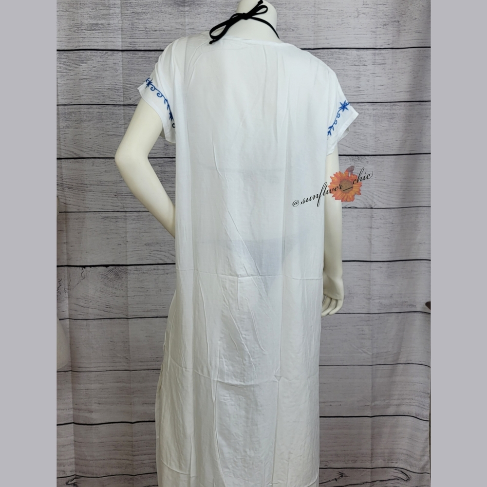 ONE LEFT [NEW] Embroidered Beach Cover-up - Picture 12 of 15